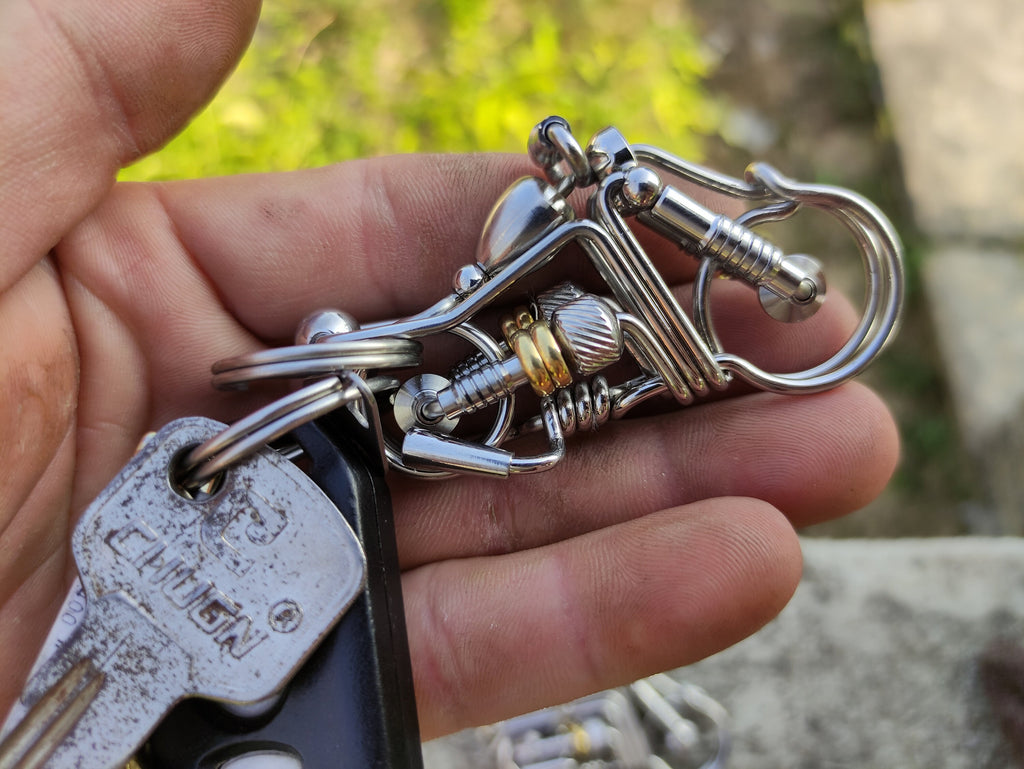 Harley Legend | Handcrafted Wire Motorcycle Keychain