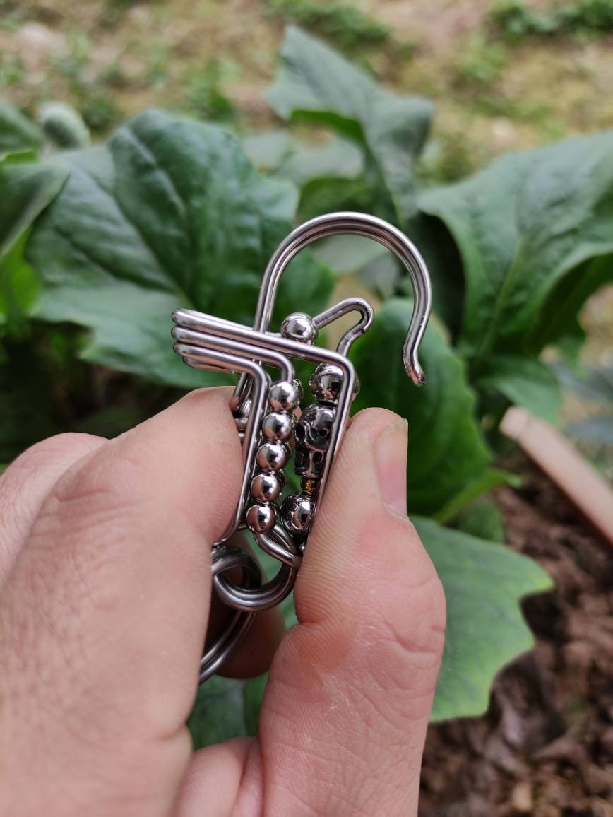 The Rebel Skull | Wire-Wrapped Stainless Steel Keychain