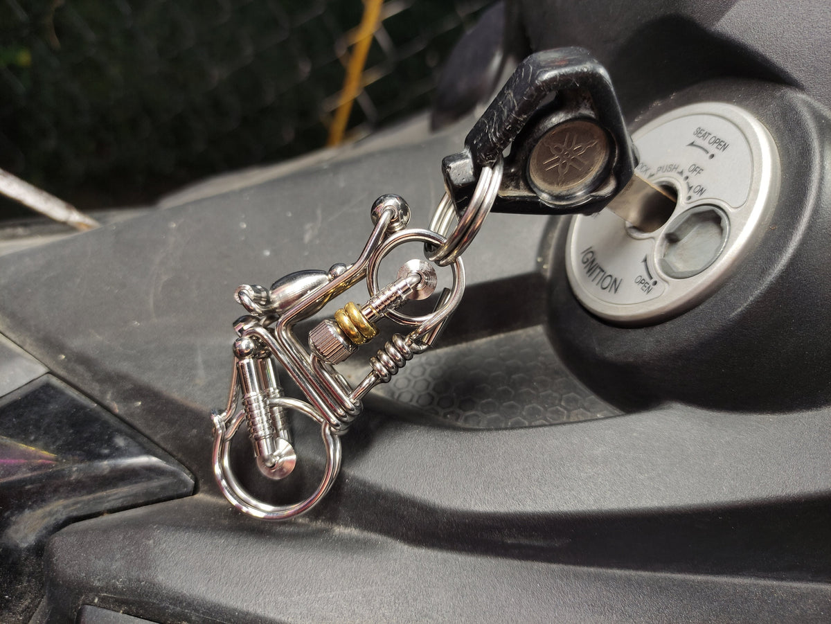 Vintage Wire Art | Handcrafted Motorcycle Keyring
