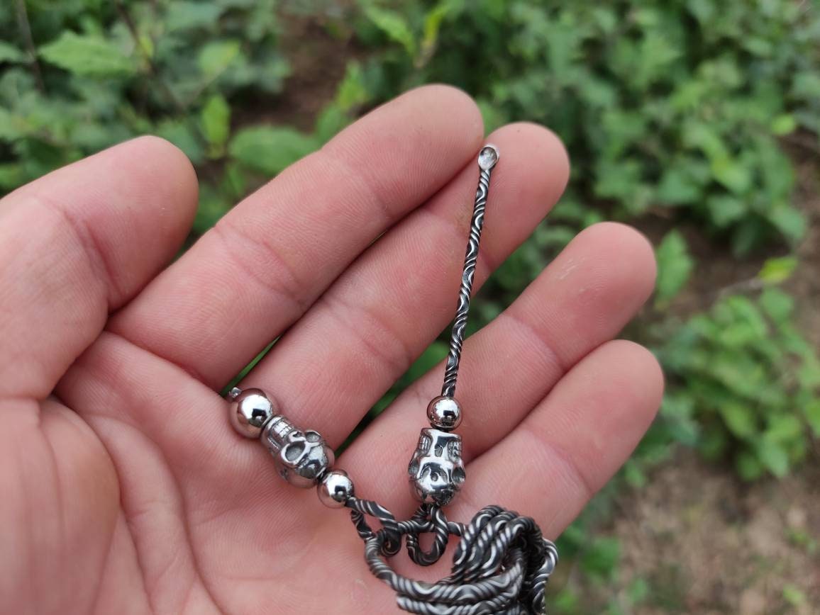 Damascus Steel Skull | Heavy-Duty Tactical Men's Keychain