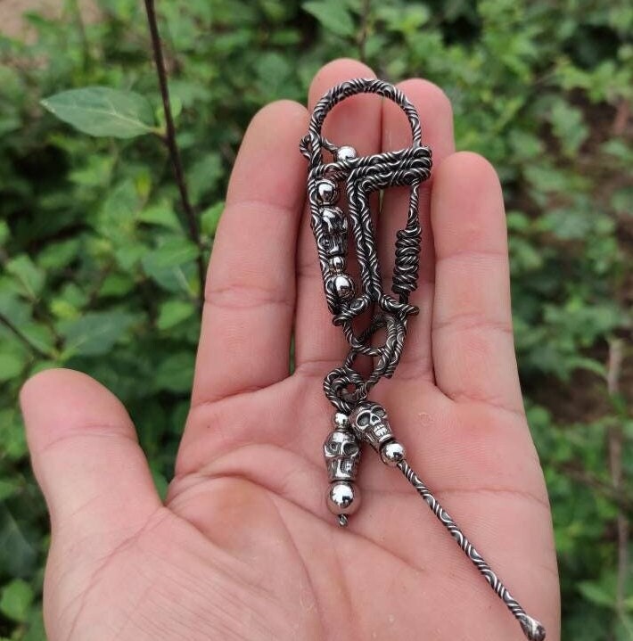 Damascus Steel Skull | Heavy-Duty Tactical Men's Keychain