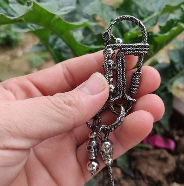 Damascus Steel Skull | Heavy-Duty Tactical Men's Keychain
