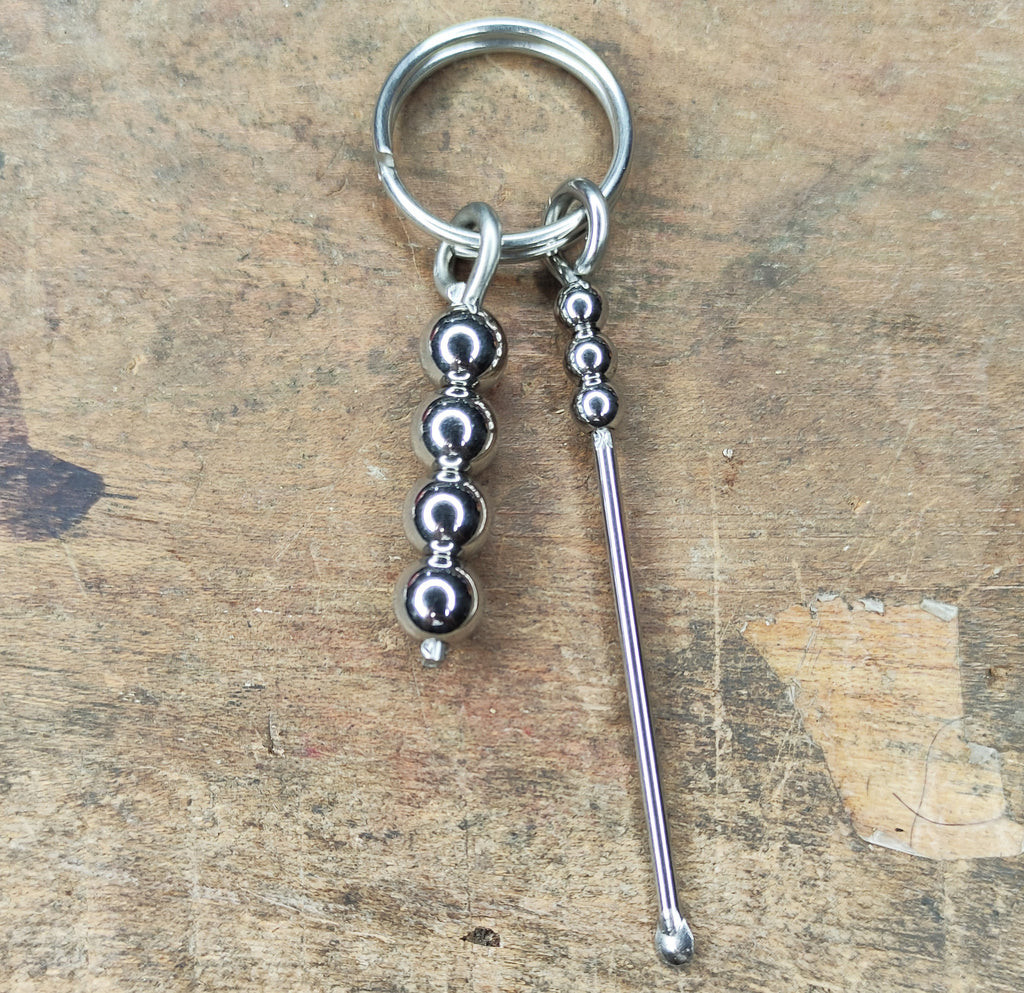 Minimalist Executive | Handcrafted Wire Carabiner Keychain